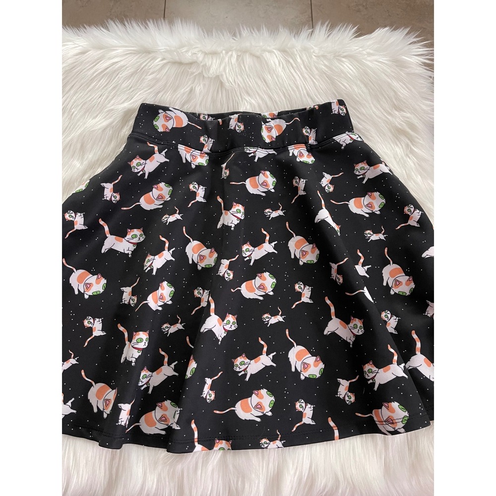 Hot Topic Rick and Morty Void Cats Cats in Space Women's Skater Skirt Sz S Used